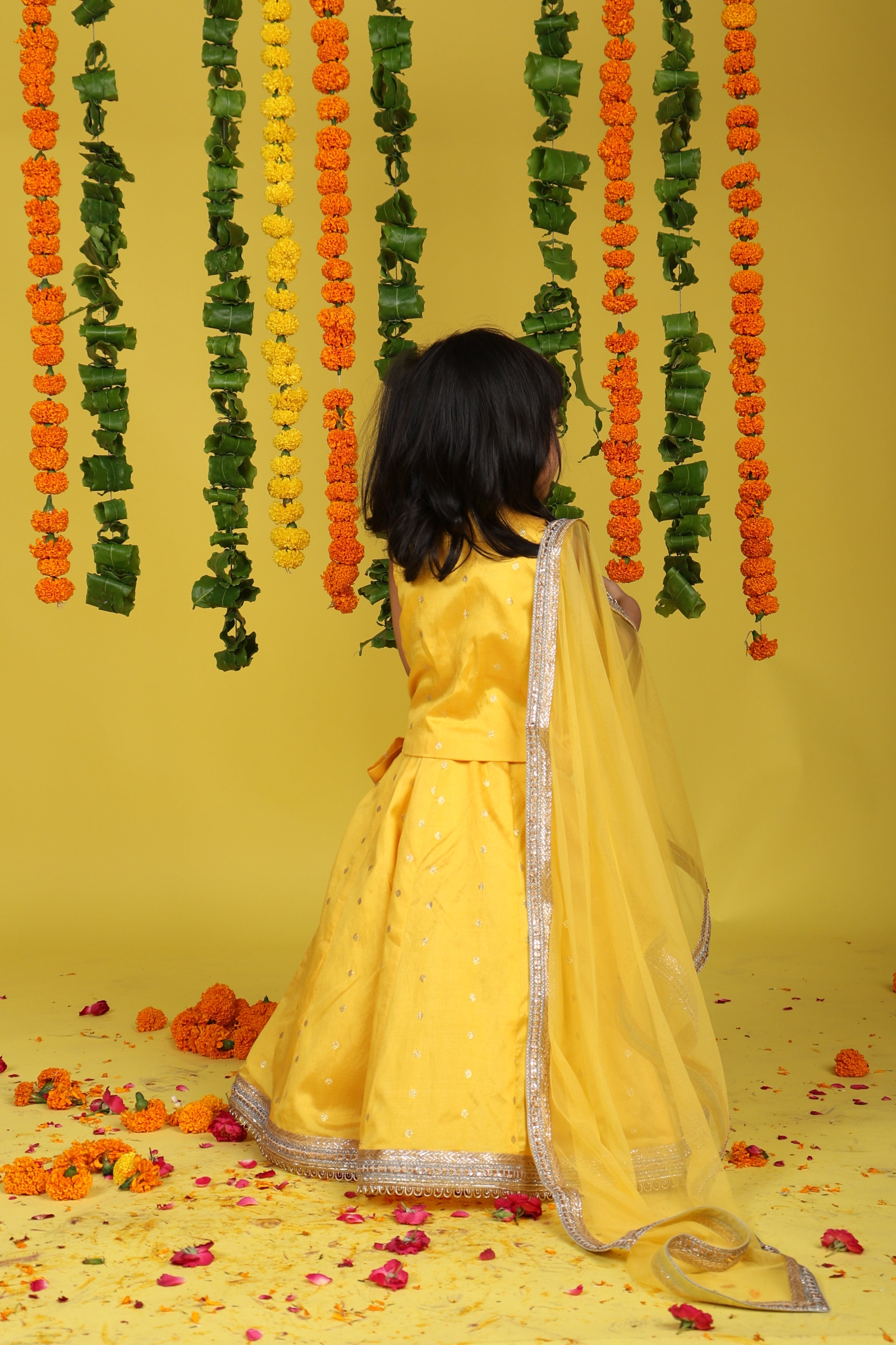 BownBee Sleeve less Sunehri Lehanga Choli With Dupatta For Girls - Yellow