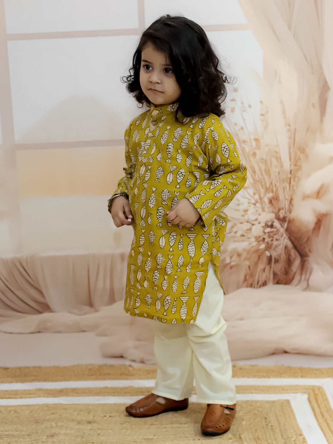 BownBee Boys Pure Cotton Fish Print Full Sleeve Kurta Pajama - Yellow