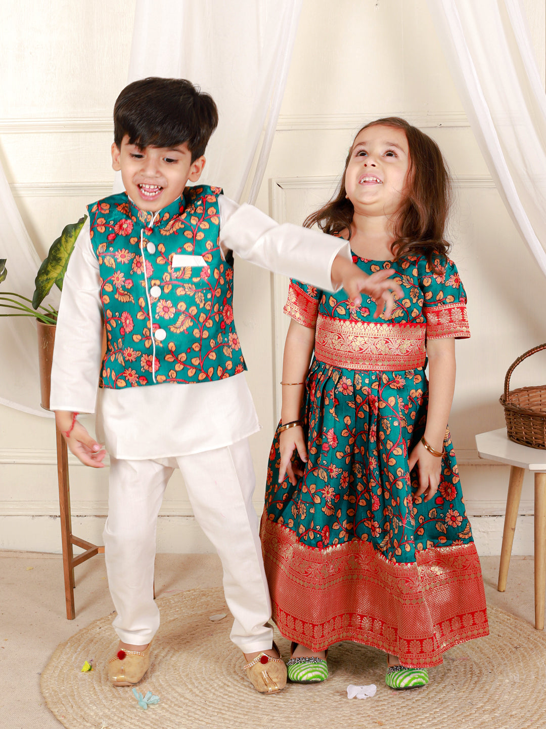 BownBee Sibling Set Kalamkari Print Jacket with Kurta Pajama for Boys- Green Kalamkari Print Party Dress Gown for Girls- Green